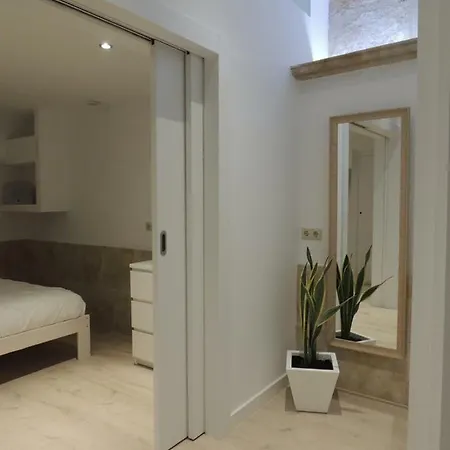 Ribera Del Puente Apartment *